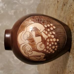 Vintage signed Chulucanas pottery vase with nativity scene